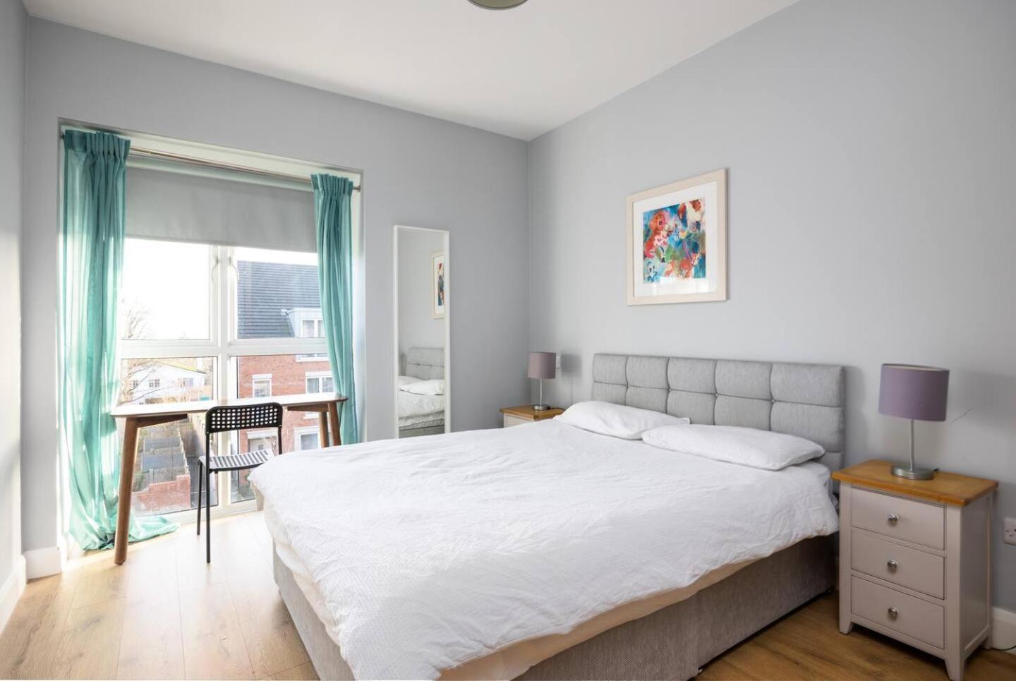 Deluxe Seaview Apartment Dun Laoghaire Exterior photo